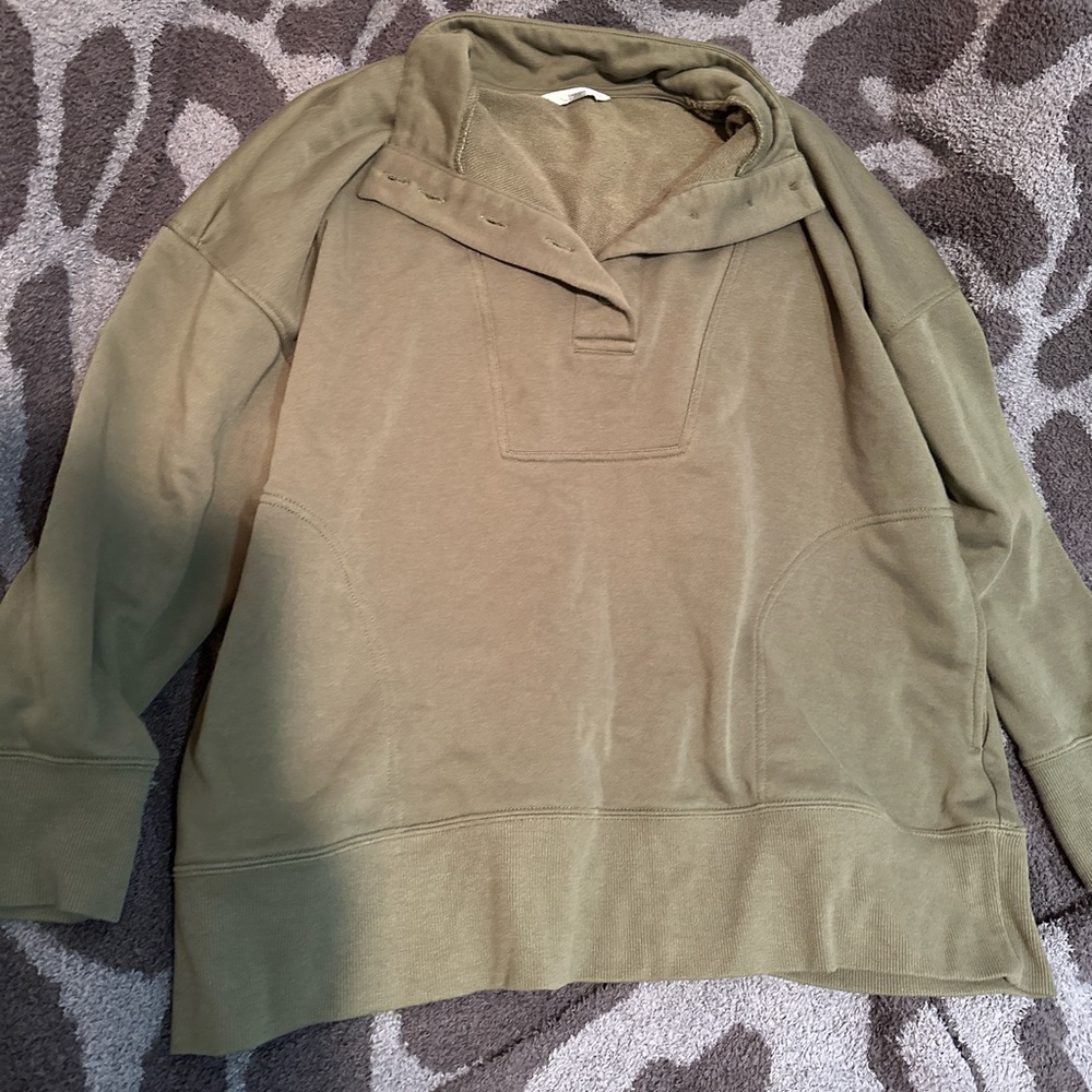 Green sweatshirt